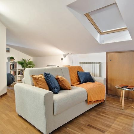 5 Miglia Apartment La Mansarda A Колленьо Экстерьер фото