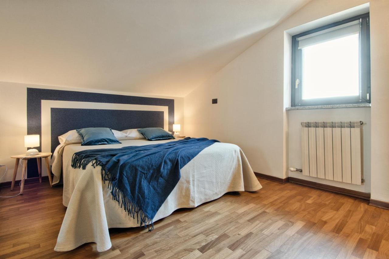 5 Miglia Apartment La Mansarda A Колленьо Экстерьер фото