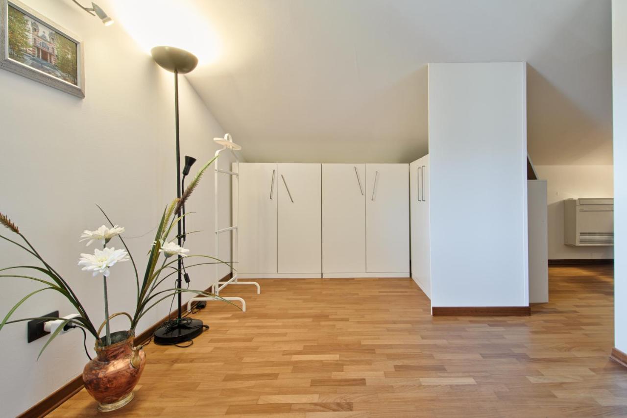 5 Miglia Apartment La Mansarda A Колленьо Экстерьер фото