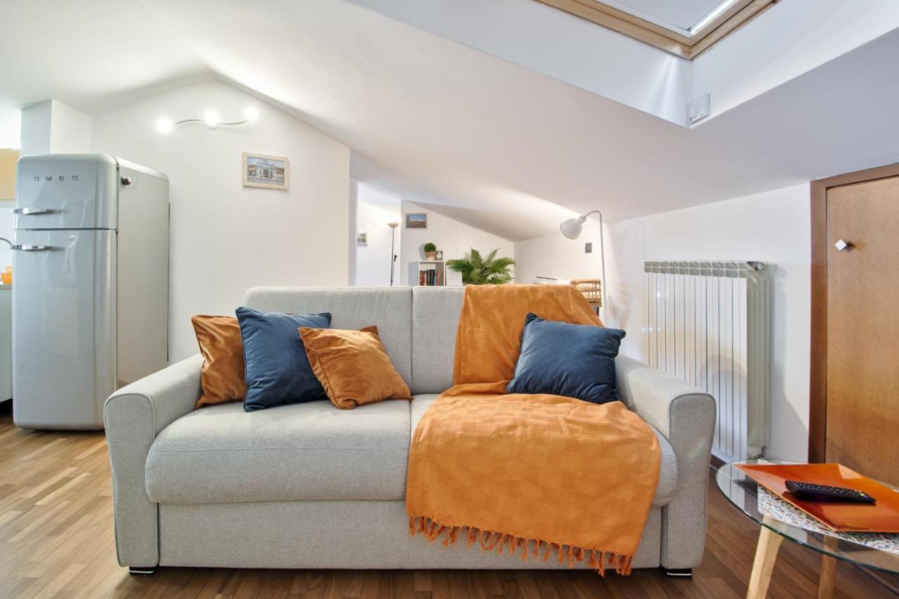 5 Miglia Apartment La Mansarda A Колленьо Экстерьер фото